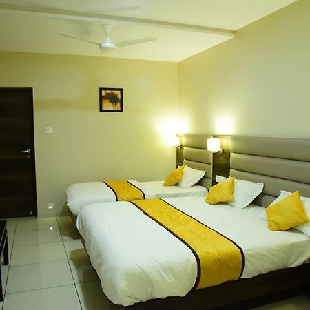 Hotel Ahmedabad Inn 외부 사진